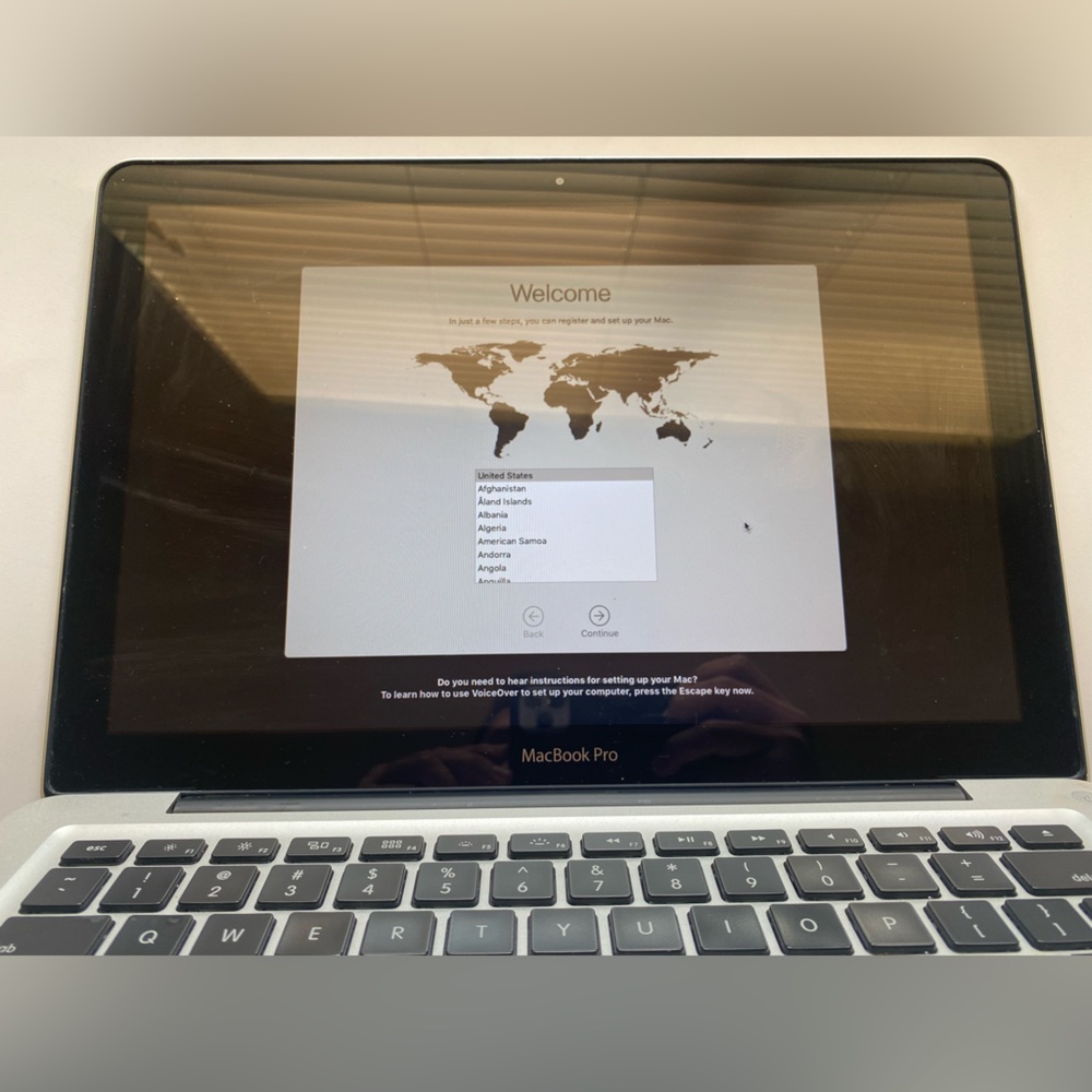 💯 SOLD 💯 Apple MacBook Pro 13" Inch
